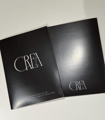 Custom gloss AQ presentation folders printing in Toronto Ontario Canada